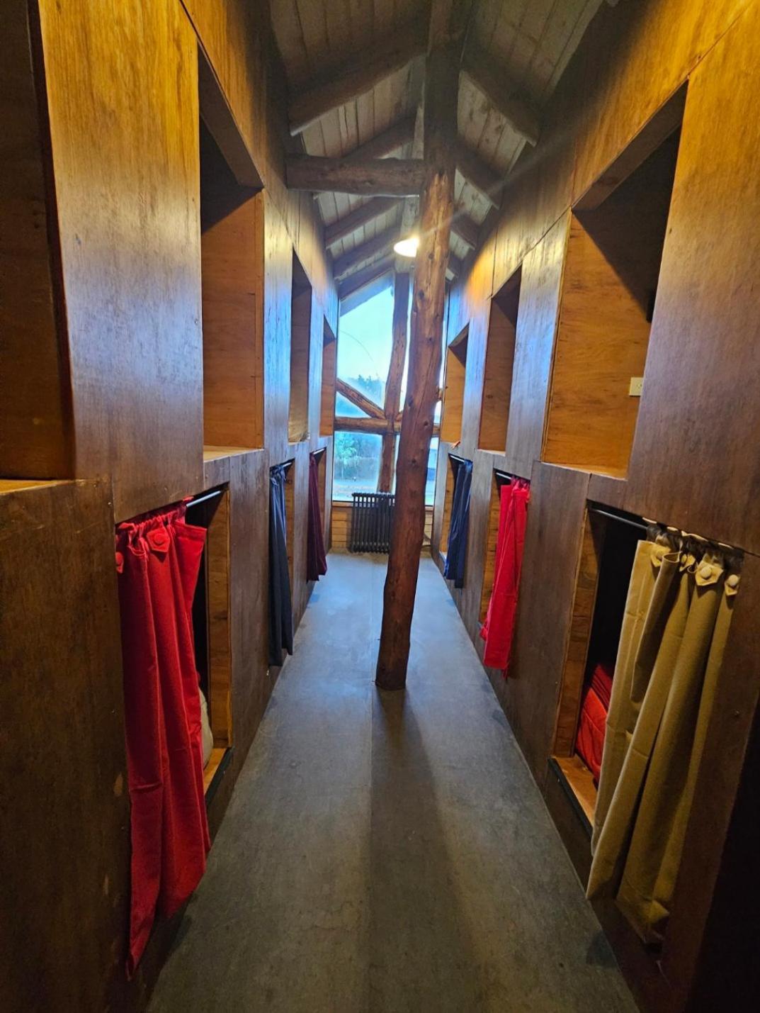 Hostel Capsula Refugio Oeste Bariloche Zewnętrze zdjęcie